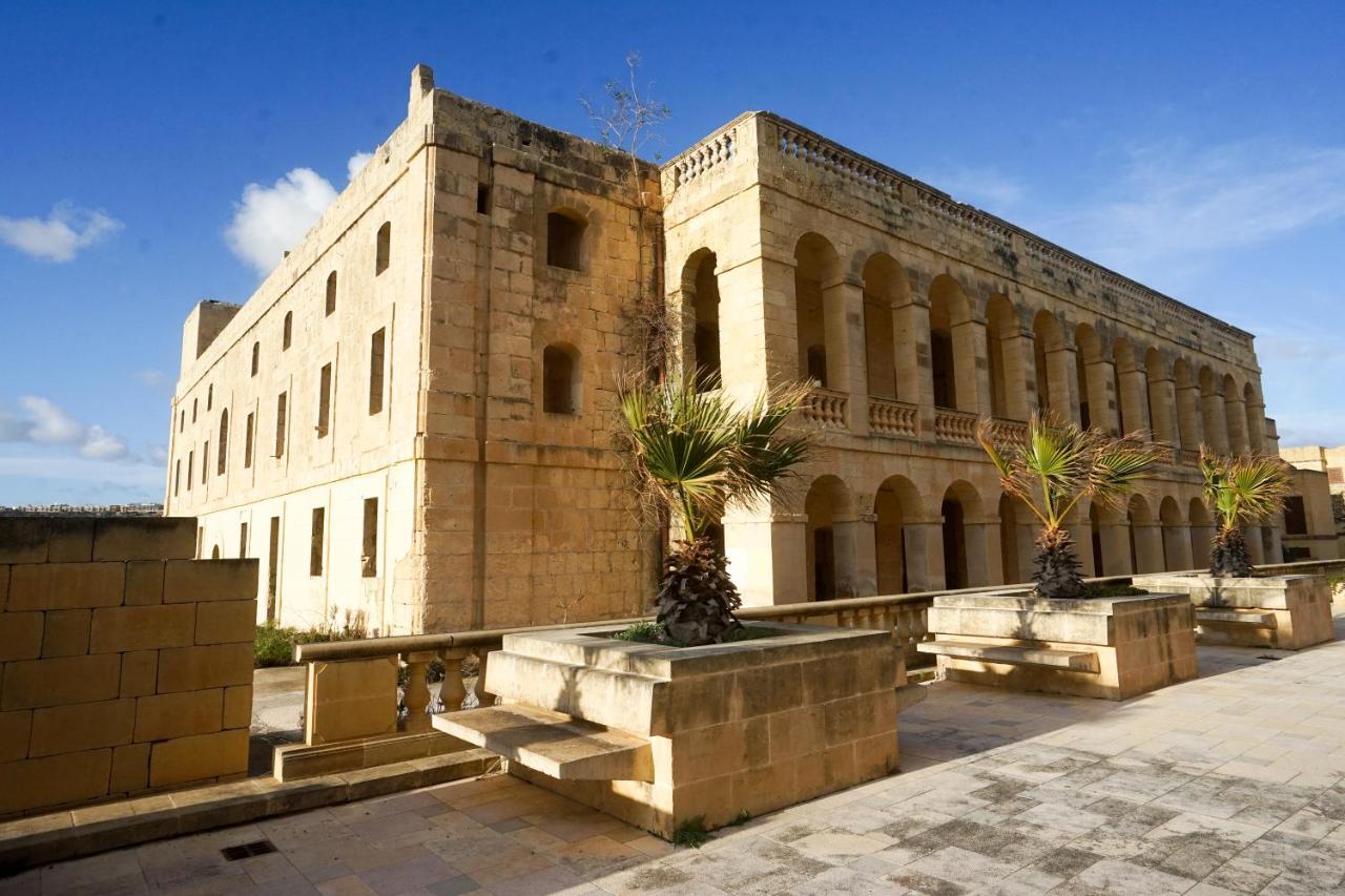 Getawaynpetto Private Duplex Maisonette With Jacuzzi Hot Tub Mgarr Buitenkant foto