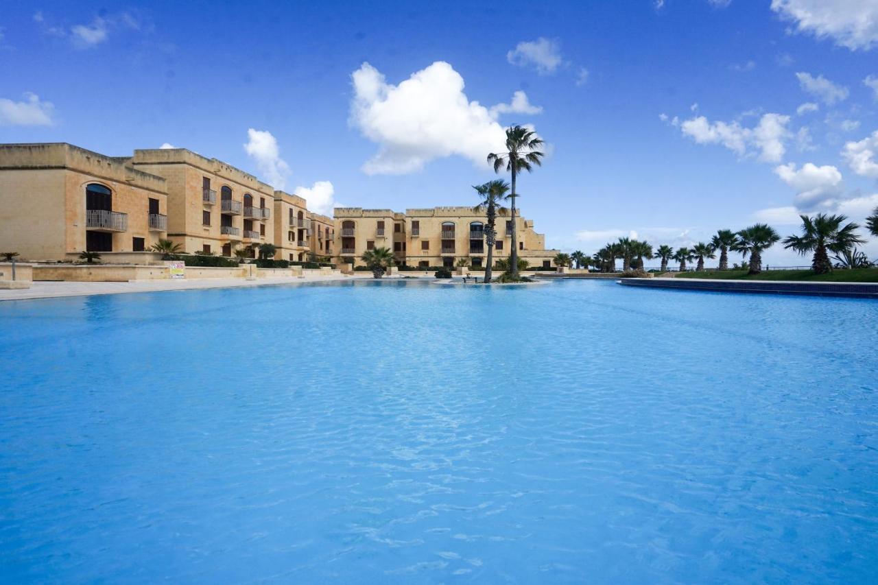 Getawaynpetto Private Duplex Maisonette With Jacuzzi Hot Tub Mgarr Buitenkant foto