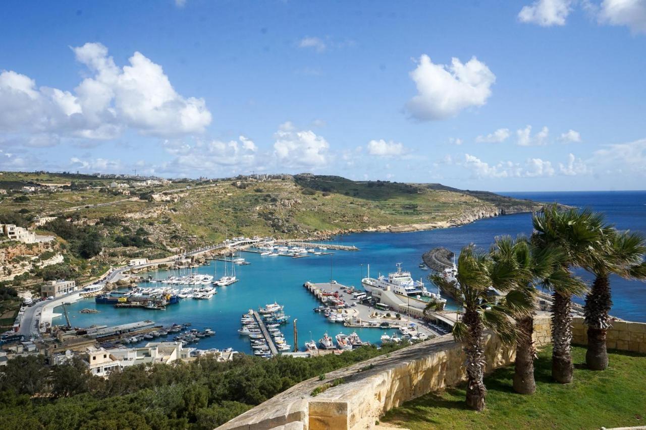 Getawaynpetto Private Duplex Maisonette With Jacuzzi Hot Tub Mgarr Buitenkant foto