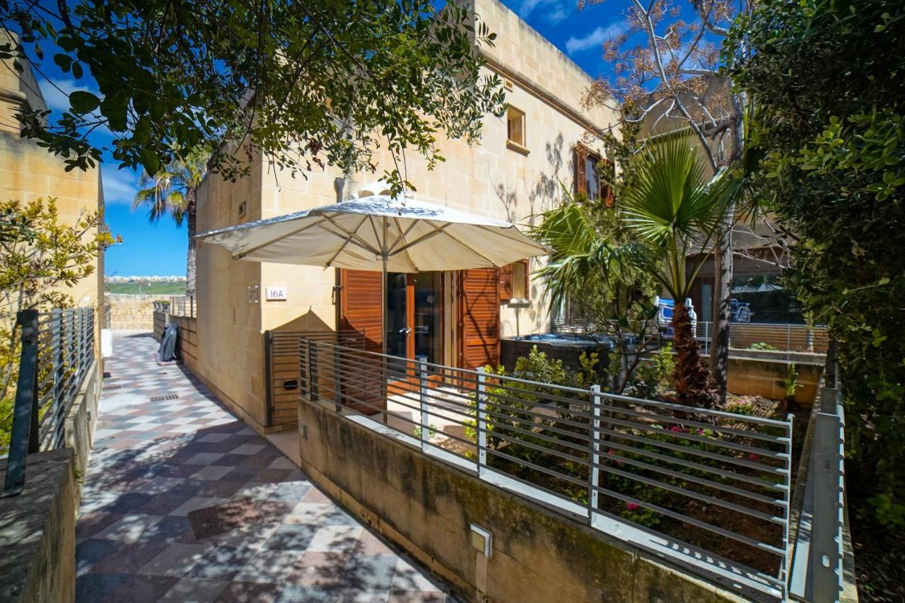 Getawaynpetto Private Duplex Maisonette With Jacuzzi Hot Tub Mgarr Buitenkant foto