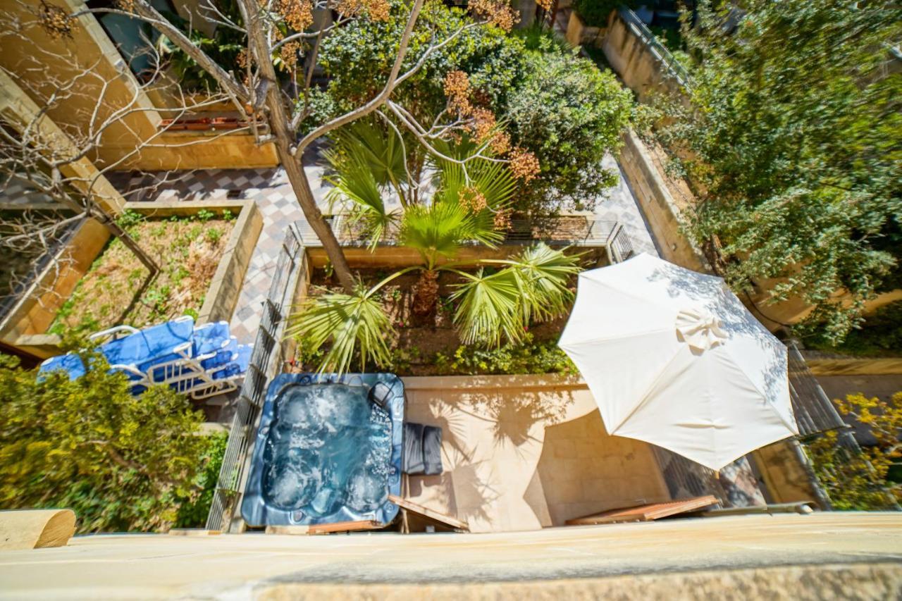 Getawaynpetto Private Duplex Maisonette With Jacuzzi Hot Tub Mgarr Buitenkant foto