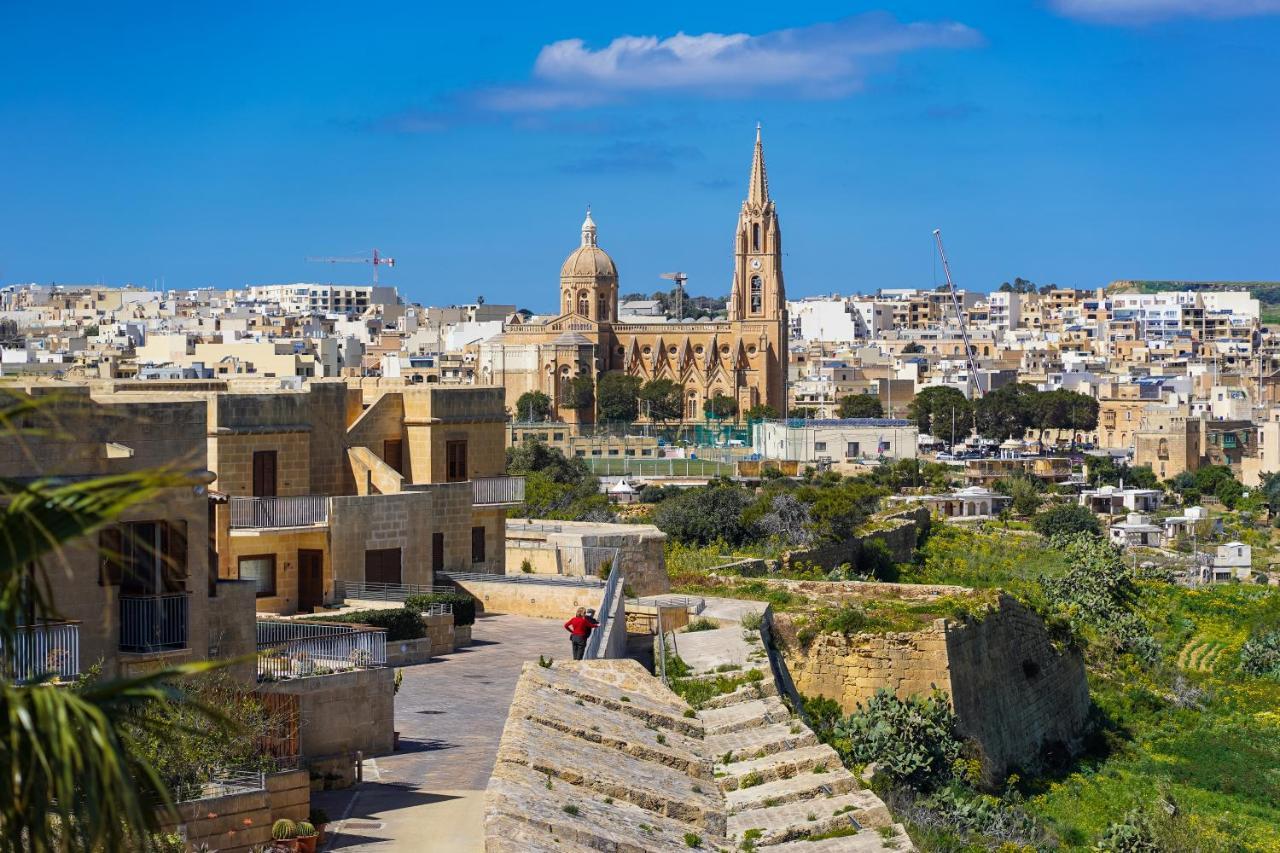 Getawaynpetto Private Duplex Maisonette With Jacuzzi Hot Tub Mgarr Buitenkant foto